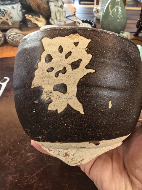 古玩陶瓷吉州窯褐釉貼花香爐真品鑒賞圖