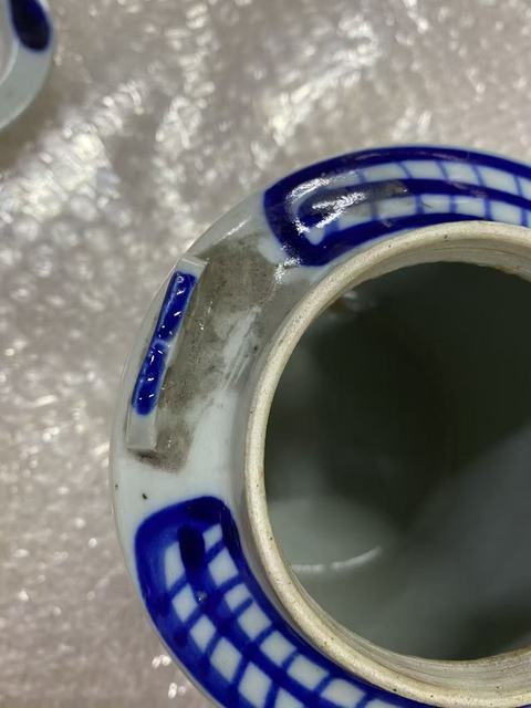 古玩陶瓷青花花卉紋茶壺真品鑒賞圖