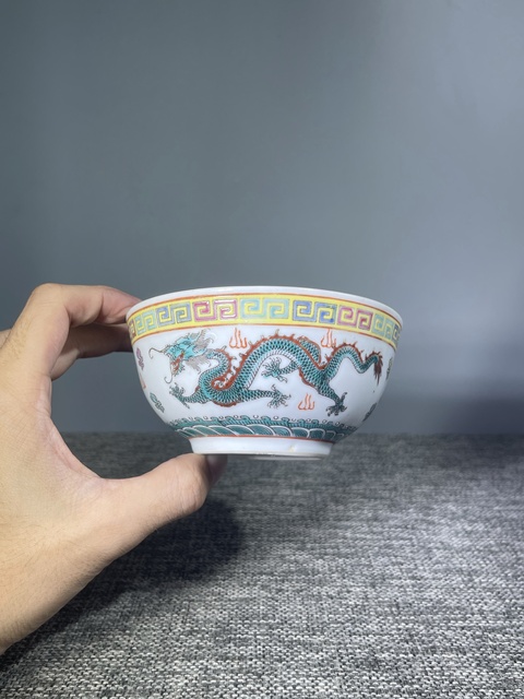 古玩陶瓷創匯.粉彩龍紋茶碗拍賣，當前價格0元