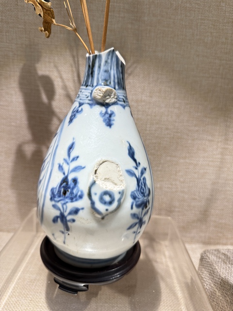 古玩陶瓷青花執壺標本真品鑒賞圖