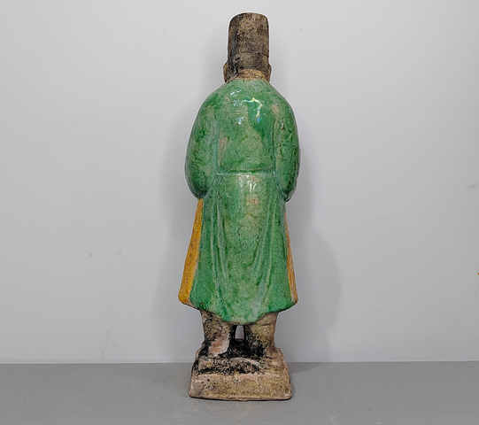古玩陶瓷明代三彩捧豬生肖人物俑拍賣，當(dāng)前價格0元