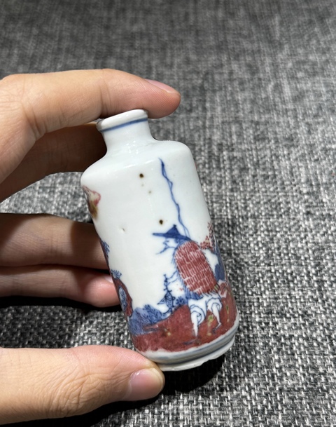 古玩陶瓷青花釉里紅鼻煙壺真品鑒賞圖