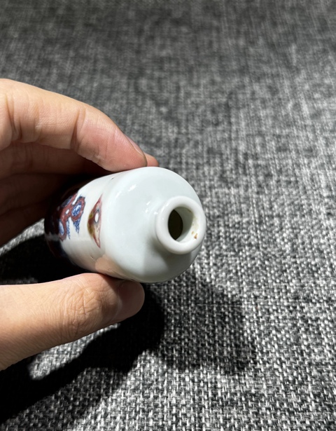 古玩陶瓷青花釉里紅鼻煙壺真品鑒賞圖