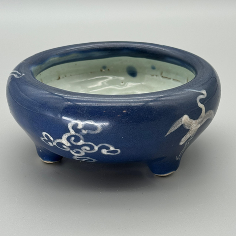 古玩陶瓷萬歷祭藍堆白三足爐真品鑒賞圖