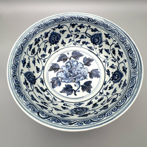 古玩陶瓷青花纏枝花卉紋大碗真品鑒賞圖