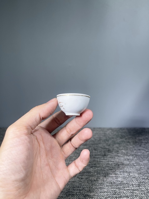 古玩陶瓷清末民初.白釉描金蘭草紋杯拍賣，當(dāng)前價(jià)格0元