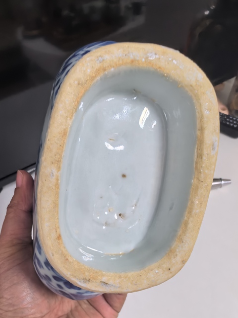 古玩陶瓷人物紋青花抱月瓶拍賣,當前價格11000元