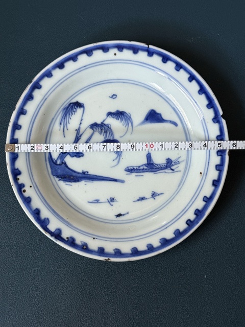 古玩陶瓷山水紋青花盤真品鑒賞圖