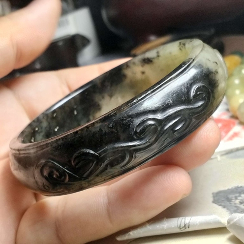 古玩玉器岫玉雕“螭龍紋手鐲”真品鑒賞圖
