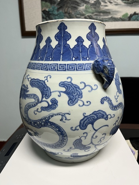 古玩陶瓷青花龍穿花象耳尊真品鑒賞圖