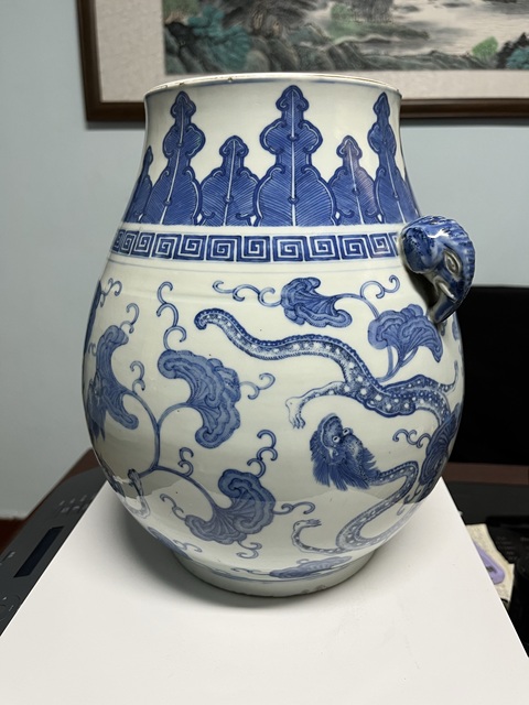古玩陶瓷青花龍穿花象耳尊真品鑒賞圖