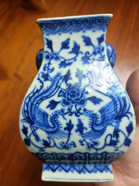 古玩陶瓷鳳凰牡丹紋雙象鼻耳四方尊真品鑒賞圖