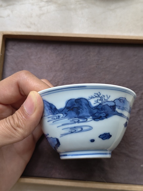 古玩陶瓷人物山水青花杯真品鑒賞圖