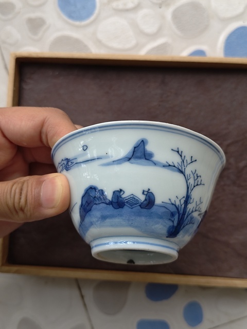 古玩陶瓷人物山水青花杯真品鑒賞圖