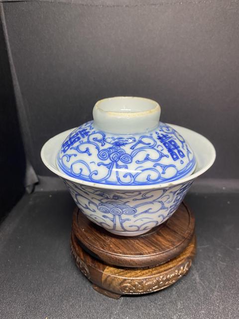 古玩陶瓷清嘉慶·青花云蝠喜字茶碗拍賣,當前價格900元