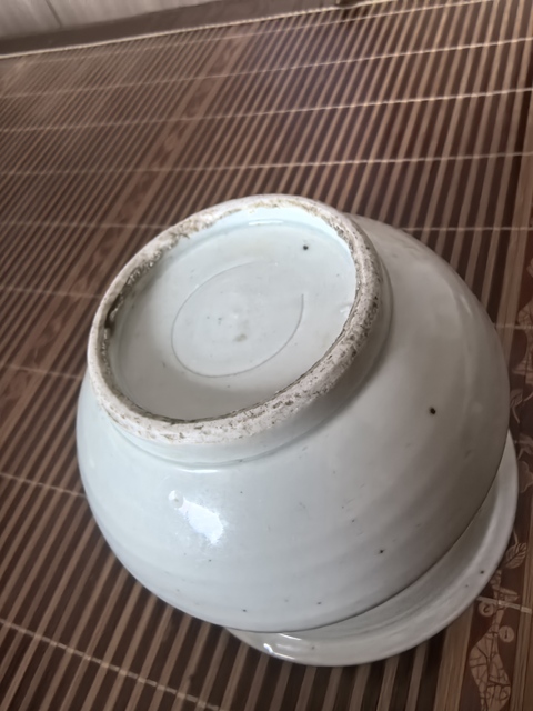 古玩陶瓷白釉渣斗真品鑒賞圖