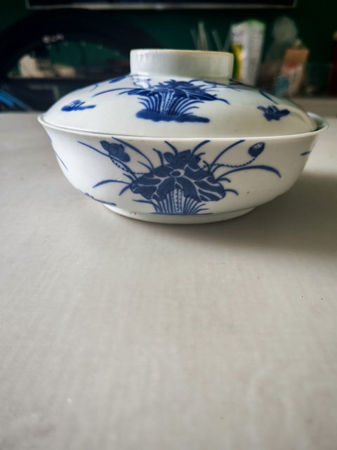 古玩陶瓷青花蓮池鴛鴦紋蓋碗拍賣,當前價格398元