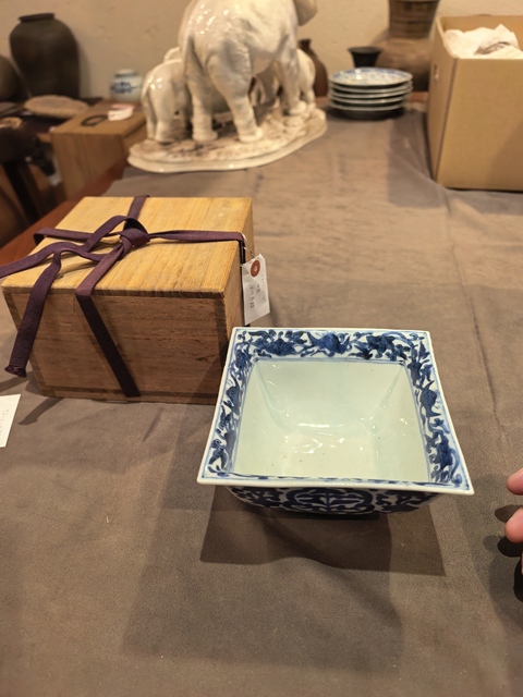 古玩陶瓷四方青花碗真品鑒賞圖
