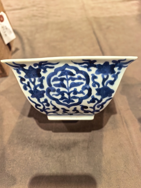 古玩陶瓷四方青花碗真品鑒賞圖