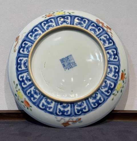 古玩陶瓷青花粉彩鳳凰牡丹紋盤真品鑒賞圖