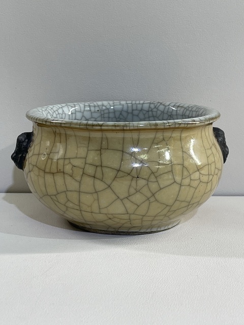 古玩陶瓷哥釉地鐵銹釉雙鋪首香爐真品鑒賞圖