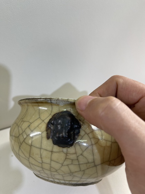 古玩陶瓷哥釉地鐵銹釉雙鋪首香爐真品鑒賞圖