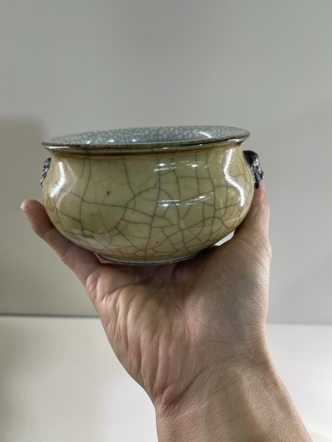 古玩陶瓷哥釉地鐵銹釉雙鋪首香爐真品鑒賞圖