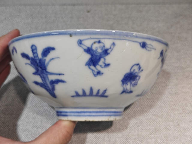古玩陶瓷青花嬰戲人物紋碗真品鑒賞圖