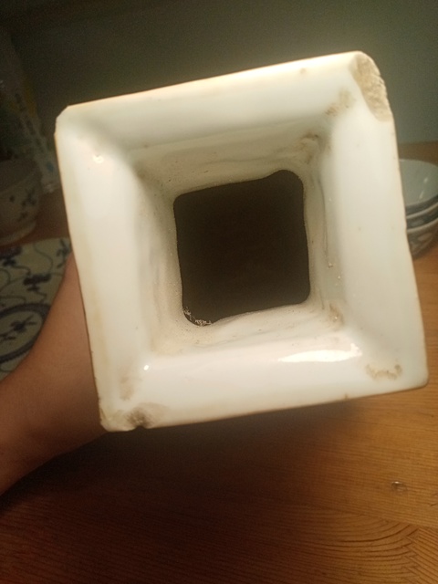 古玩陶瓷粉彩方瓶真品鑒賞圖