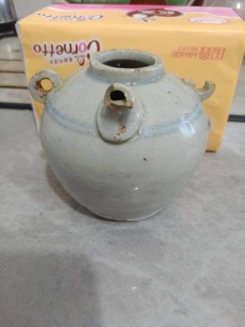 古玩陶瓷青花壺真品鑒賞圖