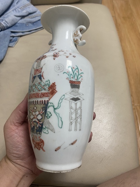 古玩陶瓷民國粉彩博古圖瓶真品鑒賞圖