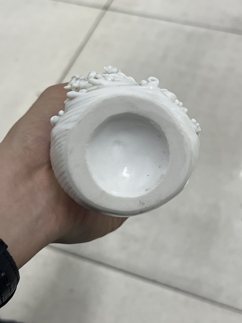 古玩陶瓷德化窯白釉觀音像真品鑒賞圖
