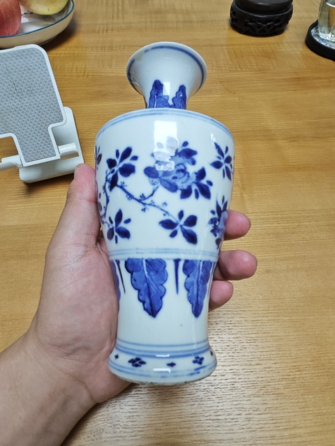 古玩陶瓷青花三多花卉紋觀音瓶真品鑒賞圖