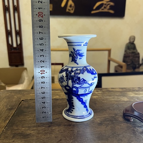 古玩陶瓷清代山水紋青花瓶拍賣，當前價格2500元