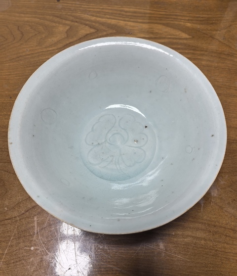 古玩陶瓷青白釉劃花碗真品鑒賞圖