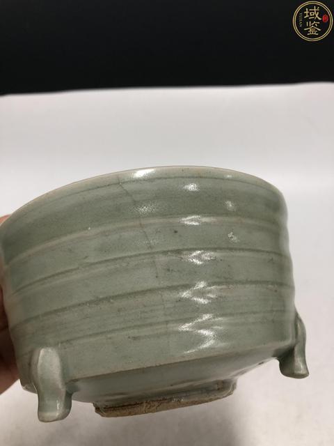 古玩陶瓷明代·青釉弦紋三足爐拍賣,當前價格3300元