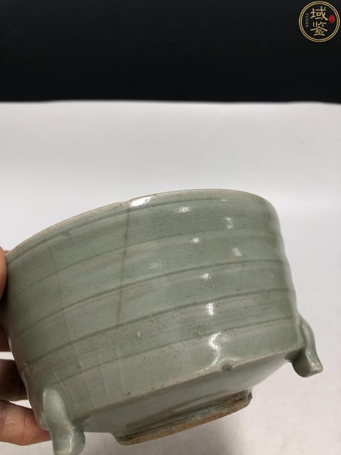 古玩陶瓷明代·青釉弦紋三足爐拍賣,當前價格3300元