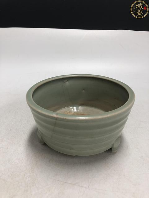 古玩陶瓷明代·青釉弦紋三足爐拍賣,當前價格3300元