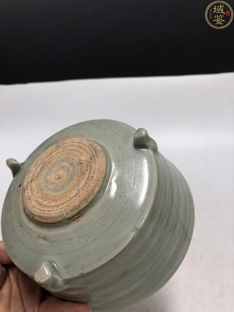 古玩陶瓷明代·青釉弦紋三足爐拍賣,當前價格3300元