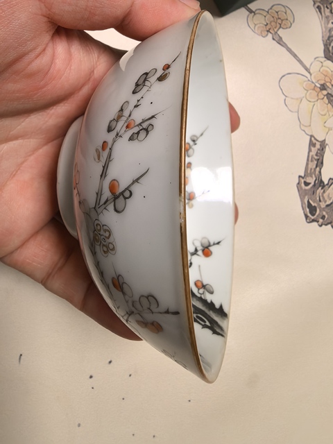 古玩陶瓷墨彩礬紅喜鵲登梅茶碗真品鑒賞圖