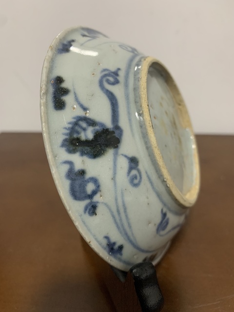 古玩陶瓷明早期 青花獅子飄帶紋盤拍賣,當(dāng)前價格2800元