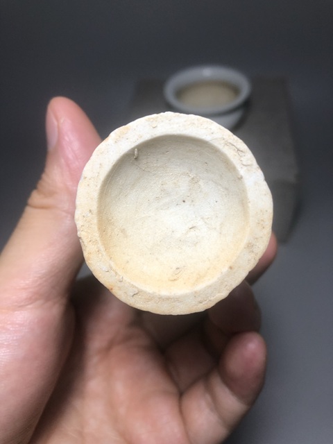 古玩陶瓷明末，德化窯白釉三供拍賣，當(dāng)前價格2000元