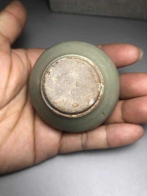 古玩陶瓷龍泉青瓷水盂真品鑒賞圖