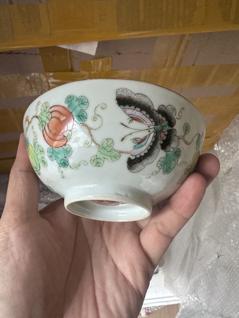 古玩陶瓷粉彩瓜瓞綿綿圖蓮子碗拍賣，當(dāng)前價(jià)格2500元