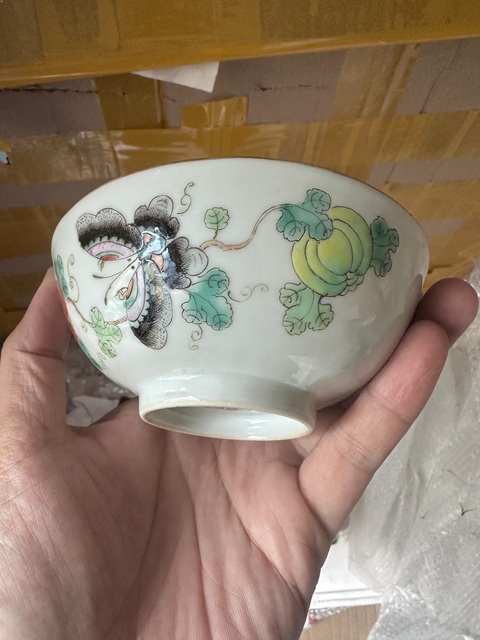 古玩陶瓷粉彩瓜瓞綿綿圖蓮子碗拍賣，當(dāng)前價(jià)格2500元