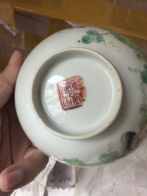 古玩陶瓷粉彩瓜瓞綿綿圖蓮子碗拍賣，當(dāng)前價(jià)格2500元