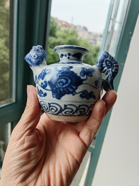 古玩陶瓷青花花卉紋雞首壺真品鑒賞圖