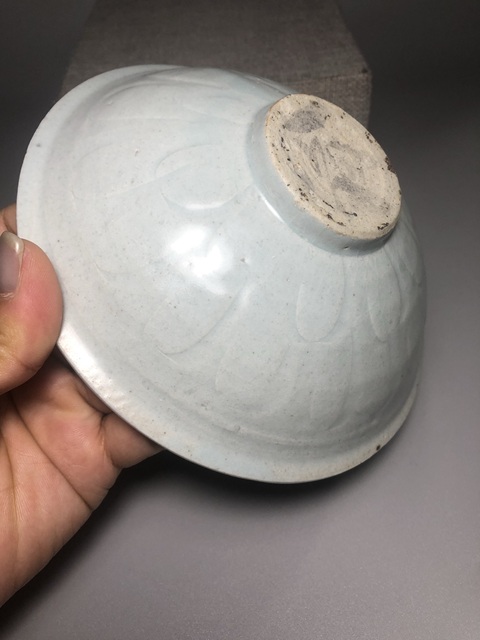 古玩陶瓷青白釉刻鵝紋仰蓮紋碗真品鑒賞圖