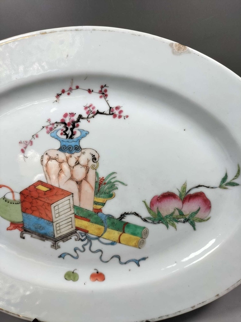 古玩陶瓷粉彩博古圖折沿盤真品鑒賞圖