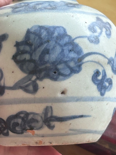 古玩陶瓷青花纏枝花卉紋罐或者蘋果尊真品鑒賞圖